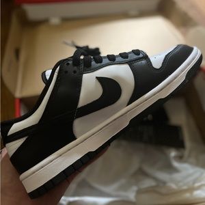 Nike Panda Dunks Low
